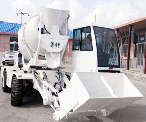 自上料攪拌車搭配核心技術(shù)專利，打造混凝土最強(qiáng)神器！