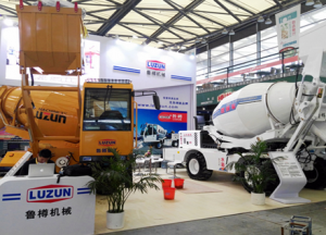 自動(dòng)上料攪拌車：恰當(dāng)?shù)谋ｐB(yǎng)，更長(zhǎng)的“壽命”