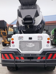 這駕駛室配置，是自上料攪拌車中的“勞斯萊斯”了吧